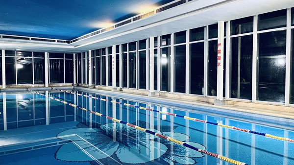 小區(qū)游泳池,別墅游泳池,游泳池消毒劑,游泳池消毒,游泳池藥劑,深藍(lán)一號(hào)消毒劑